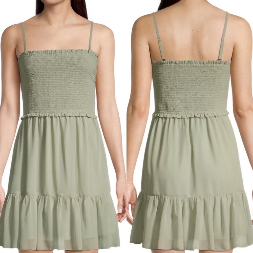 Nordstrom RDI Sage Green Smocked Tiered Dress Size Small Smock Square Neck Boho